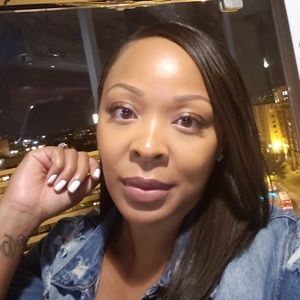 Meet your Posher, Sharice